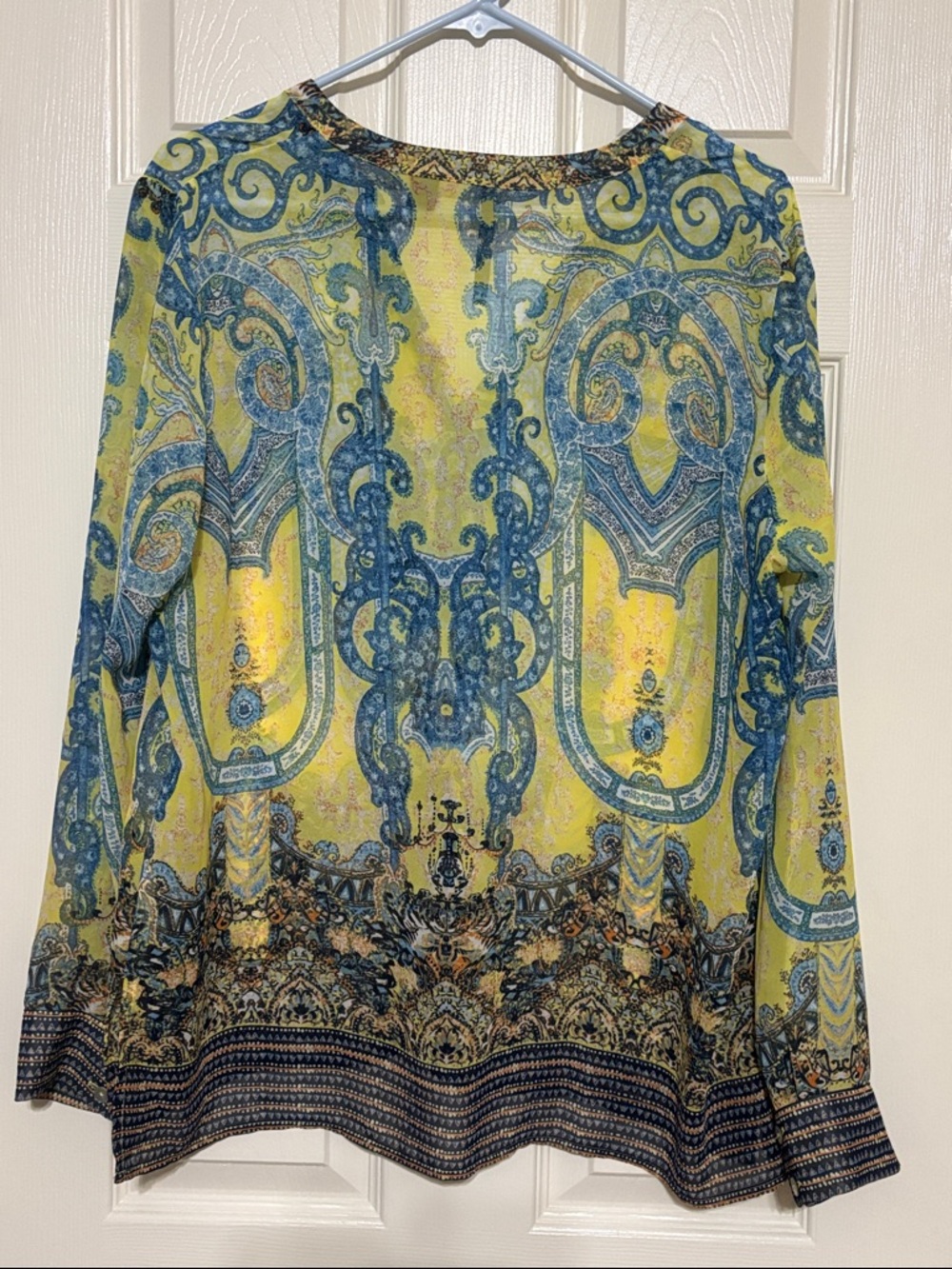 Chiffon semi-sheer blouse - Picture 4 of 4